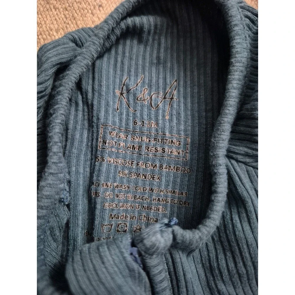 K & A bamboo ribbed zipper footie size 6-12M months - blue